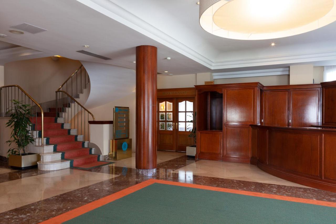 Hotel Hoyuela Santander Exteriör bild