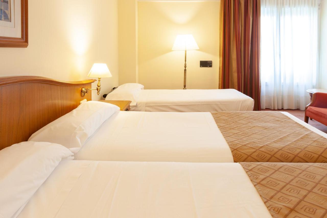 Hotel Hoyuela Santander Exteriör bild