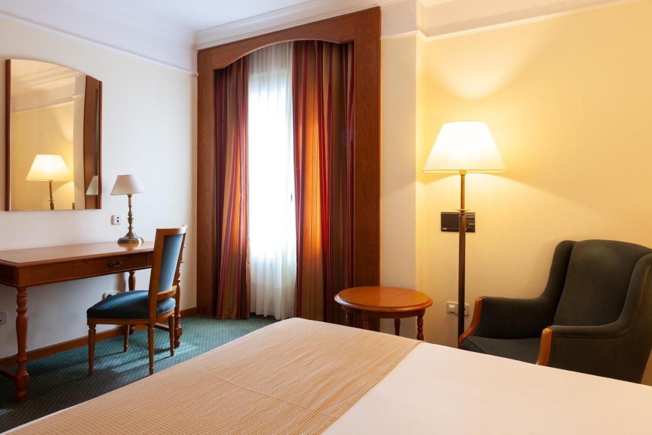 Hotel Hoyuela Santander Exteriör bild