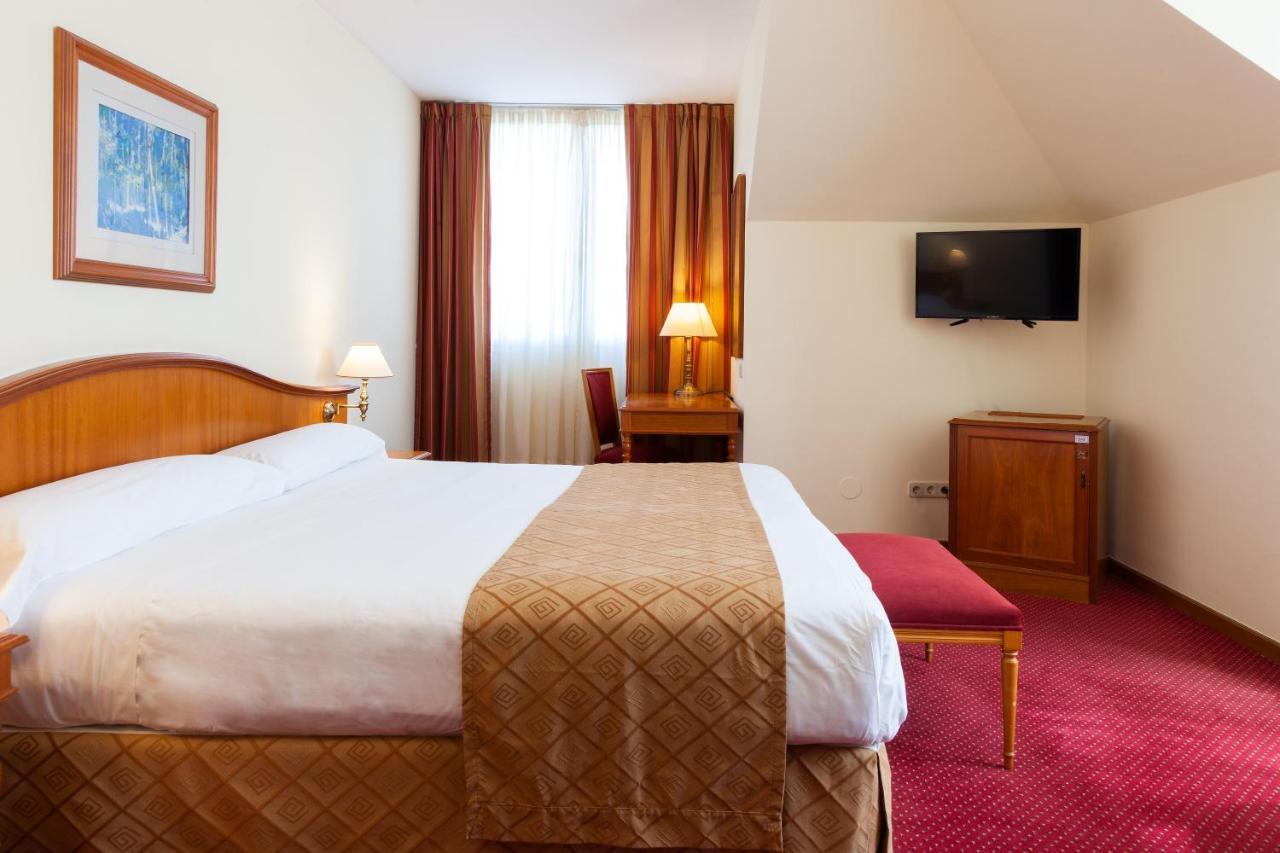 Hotel Hoyuela Santander Exteriör bild