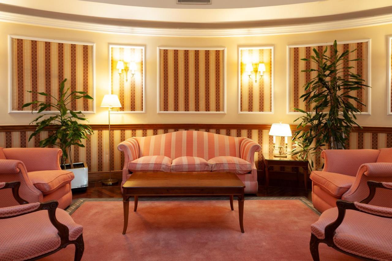 Hotel Hoyuela Santander Exteriör bild