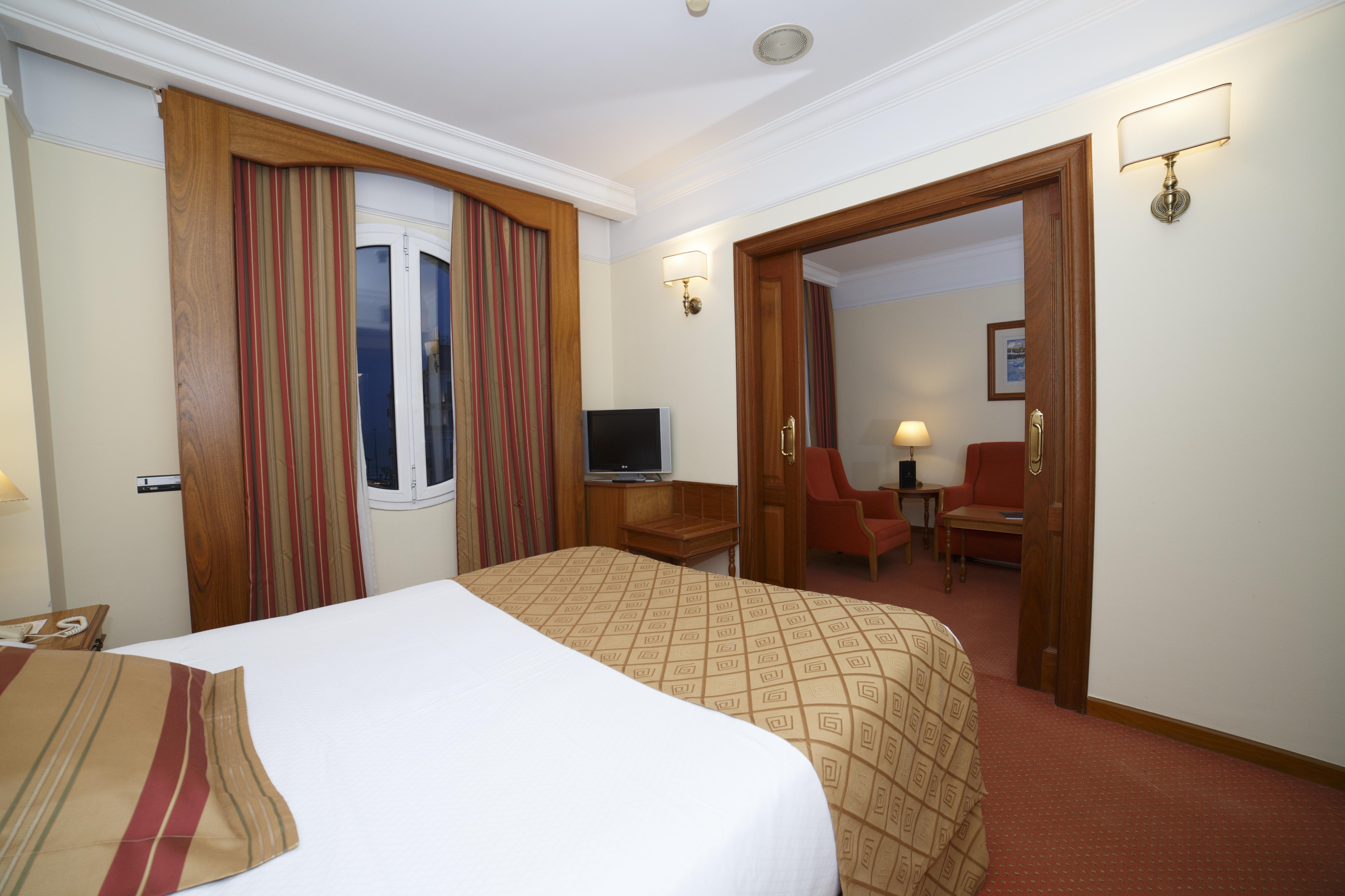 Hotel Hoyuela Santander Exteriör bild
